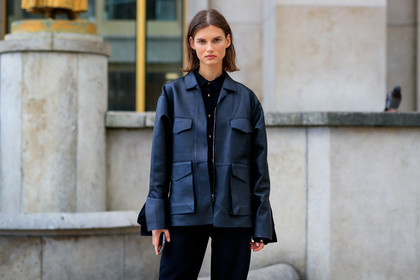 model, giedre dukauskaite, black leather jacket, black shirt, black pants, fashion week, frenchystyle, FW, jonathan paciullo, street style, SPRING SUMMER 2020, SS 20, PFW, PARIS, horizontal, atmosphere details, detail