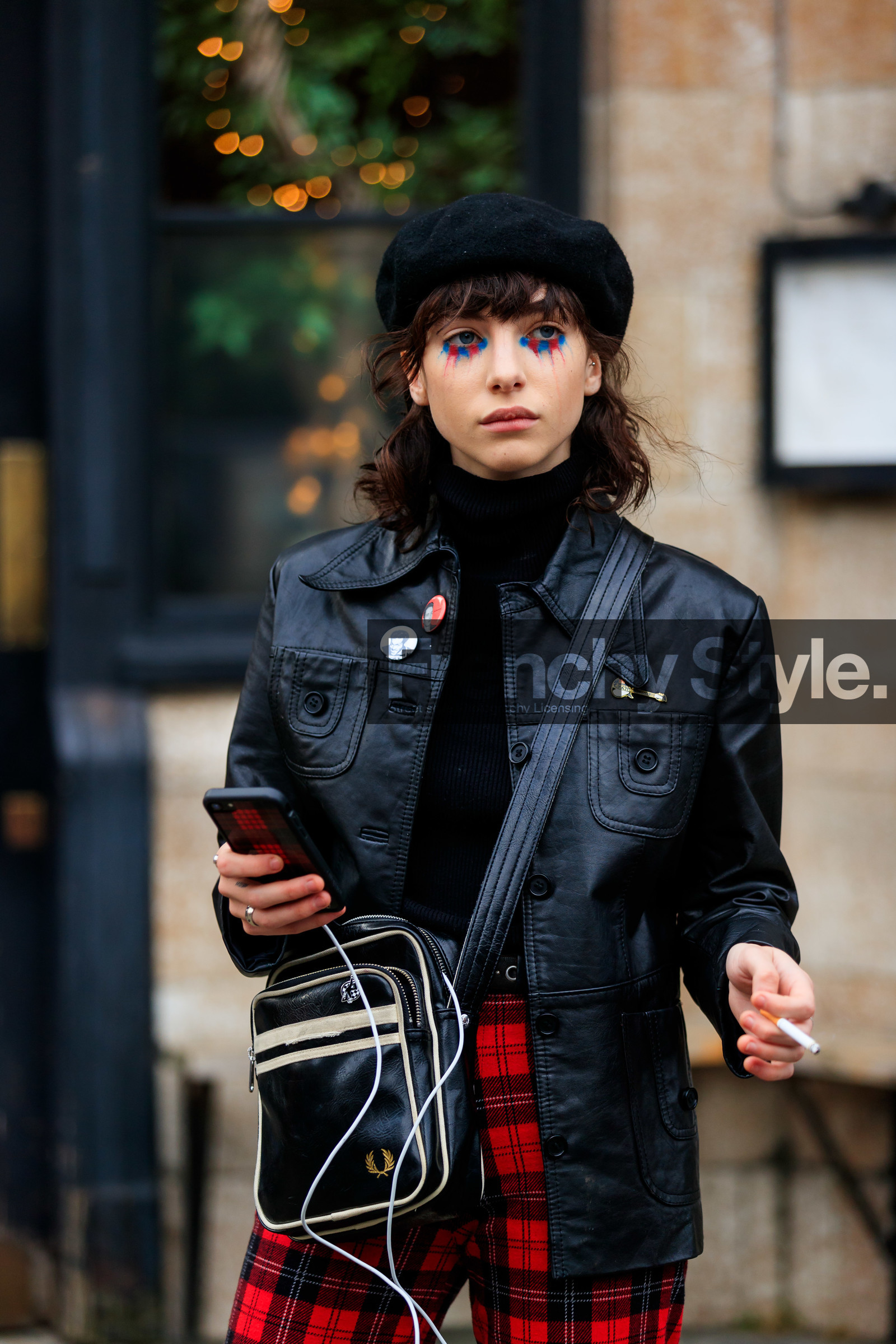 beret, black bag, black hat, black jacket, black turtleneck, checked, eyebrows, eyelashes, eyeliner, eyeshadow, fred perry, graphic pants, leather bag, leather jacket, plaid, printed pants, red pants, tartan, trousers, LONDON, LFW, fashion week, frenchystyle, FW, jonathan paciullo, street style, AUTUMN WINTER 2019-2020, AW 19-20, FW 19-20, FALL WINTER 2019-2020, vertical, atmosphere details, detail
