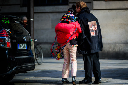 black denim, black pants, black shirt, black shoes, black sneakers, denim jacket, down jacket, floral, flowers, graphic jacket, graphic pants, high heels, leather shoes, miu miu, multicolor shirt, off the shoulder, oversize, pink pants, printed jacket, printed pants, printed shirt, raf simons, red jacket, shiny shoes, trousers, street style, jonathan paciullo, FW, frenchystyle, fashion week, PFW, PARIS, AUTUMN WINTER 2018-2019, FALL WINTER 2018-2019, FW 18-19, horizontal, atmosphere details, susie lau