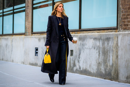 black coat, black pants, black shoes, black sweater, leather bag, leather shoes, necklace, trousers, yellow bag, street style, jonathan paciullo, FW, frenchystyle, fashion week, NYFW, NEW YORK, AUTUMN WINTER 2018-2019, AW 18-19, FALL WINTER 2018-2019, FW 18-19, atmosphere details, horizontal, full length, marina laroude