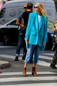 max mara cardigan, max mara jacket, white t-shirt, long cardigan, blue jeans, tom ford sunglasses, butterfly sunglasses, scale sunglasses, brown suede boots, cowboy boots, fashion week, frenchystyle, FW, jonathan paciullo, street style, vertical, full length, MFW, MILAN, SPRING SUMMER 2020, SS 20