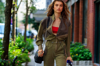 black bag, bra, green jumpsuit, leather bag, luna bijl, model, red top, trousers, street style, jonathan paciullo, FW, frenchystyle, fashion week, NEW YORK, NYFW, SPRING SUMMER 2020, SS 20, horizontal, atmosphere details, detail