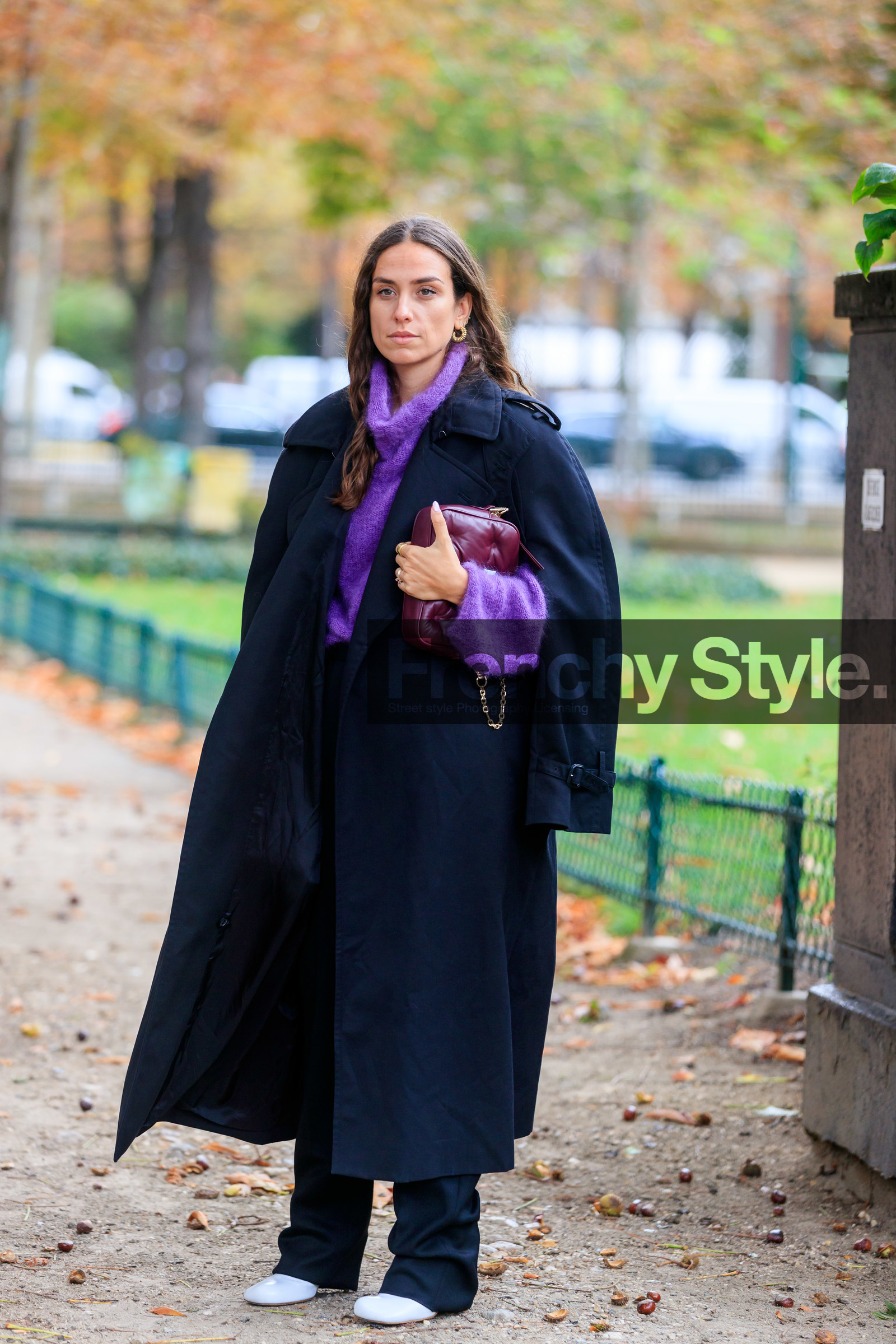 erika boldrin, margiela coat, margiela bag, purple pullover, turtleneck pullover, navy blue trench coat, long trench coat, navy blue pants, burgundy leather bag, quilted bag, fashion week, frenchystyle, FW, jonathan paciullo, street style, SPRING SUMMER 2020, SS 20, PFW, PARIS, vertical, full length