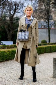 beige coat, beige shorts, beige top, black and white bag, black shoes, bustier top, checked, choker, christian dior, gingham, graphic bag, leather bag, leather shoes, necklace, plaid, printed bag, striped shirt, tights, trench coat, street style, jonathan paciullo, FW, frenchystyle, fashion week, PFW, PARIS, AUTUMN WINTER 2018-2019, FALL WINTER 2018-2019, FW 18-19, vertical, full length, caro daur