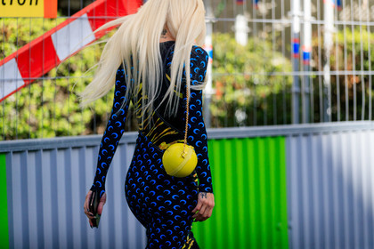 marine serre bag, marine serre dress, marine serre look, red bag, vinyl bag, polish bag, round shape bag, monogrammed dress, tight dress, long sleeves dress, blue dress, bicolor dress, zebra printed dress, yellow dress, black dress, striped dress, shoulder bag, back details, bag detail, technical fabric dress, technical fabric boots, fashion week, frenchystyle, FW, jonathan paciullo, street style, PFW, PARIS, AUTUMN WINTER 2020-2021, FALL WINTER 2020-2021, FW 20-21, horizontal, detail, atmosphere details