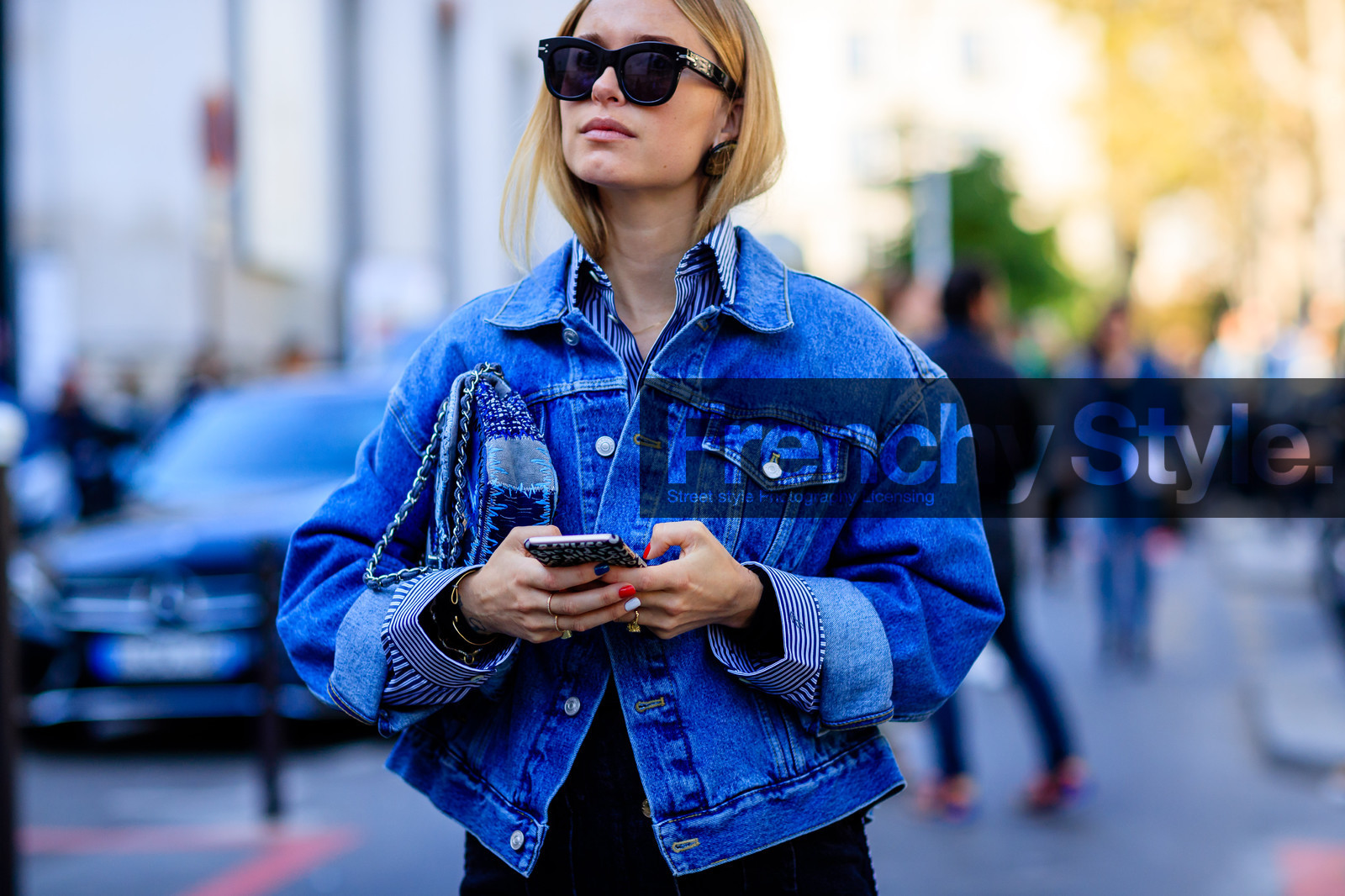 atmosphere details, blue denim, chanel, denim bag, denim jacket, detail, fashion week, frenchystyle, FW, horizontal, jonathan paciullo, PARIS, pernile, pernille teisbaek, PFW, SPRING SUMMER 2017, SS 17, street style, sunglasses