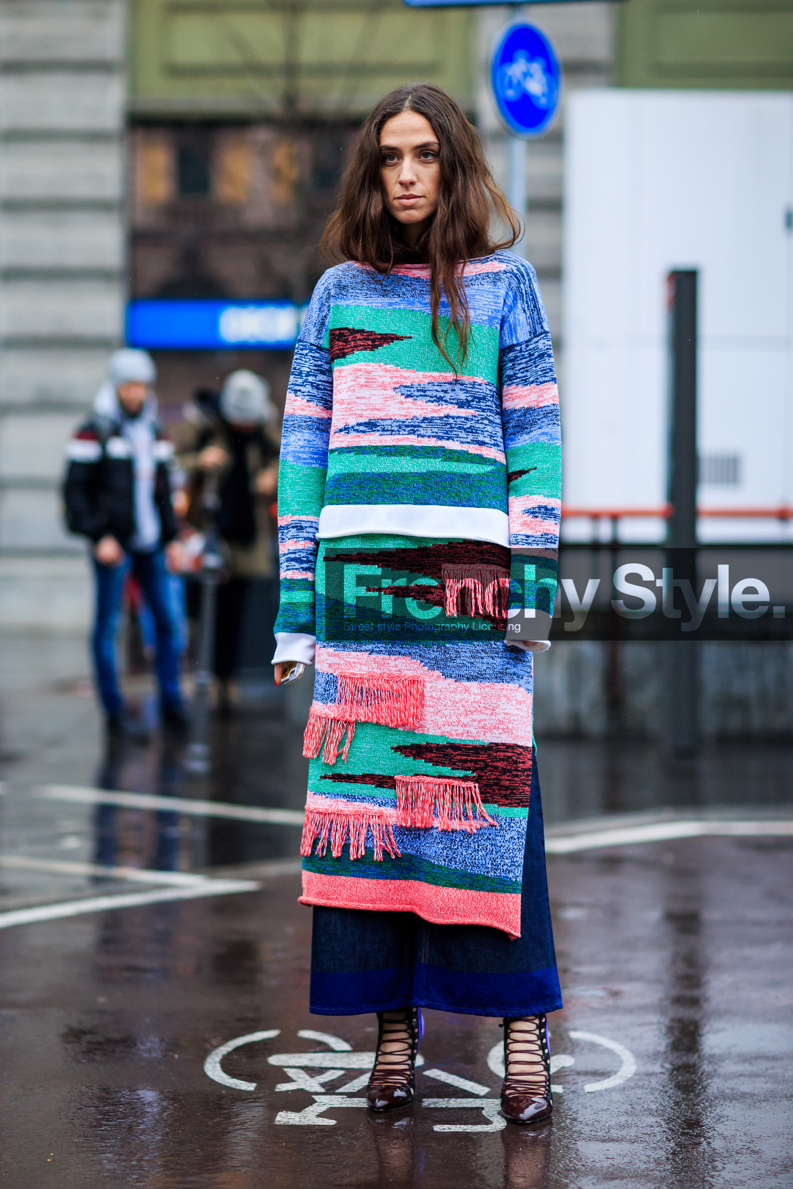 AUTUMN WINTER 2016-2017, AW 16-17, blue denim, brown boots, denim pants, embroidered dress, erika boldrin, FALL WINTER 2016-2017, fashion week, frenchystyle, full length, FW, FW 16-17, graphic dress, green, high heels, jeans, jonathan paciullo, knit dress, leather boots, leather shoes, LFW, LONDON, MENSWEAR, pink, printed dress, red, salmon, street style, trousers, turquoise, vertical, white