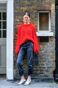 AUTUMN WINTER 2017-2018, AW 17-18, black bag, black denim, denim pants, FALL WINTER 2017-2018, fashion week, frenchystyle, full length, FW, FW 17-18, high heels, jeans, jonathan paciullo, leather bag, leather shoes, LFW, LONDON, oversize, red sweater, shiny shoes, silver shoes, street style, studs, trousers, vertical