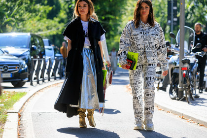 msgm total look, msgm jacket, msgm pants, monogrammed jacket, monogrammed pants, white jeans, white denim jeacket, black trench coat, sleeveless trench coat, silvered skirt, long skirt, white t-shirt, msgm trench coat, golden boots, high boots, white sneakers, fashion week, frenchystyle, FW, jonathan paciullo, street style, horizontal, atmosphere details, full length, MFW, MILAN, SPRING SUMMER 2020, SS 20