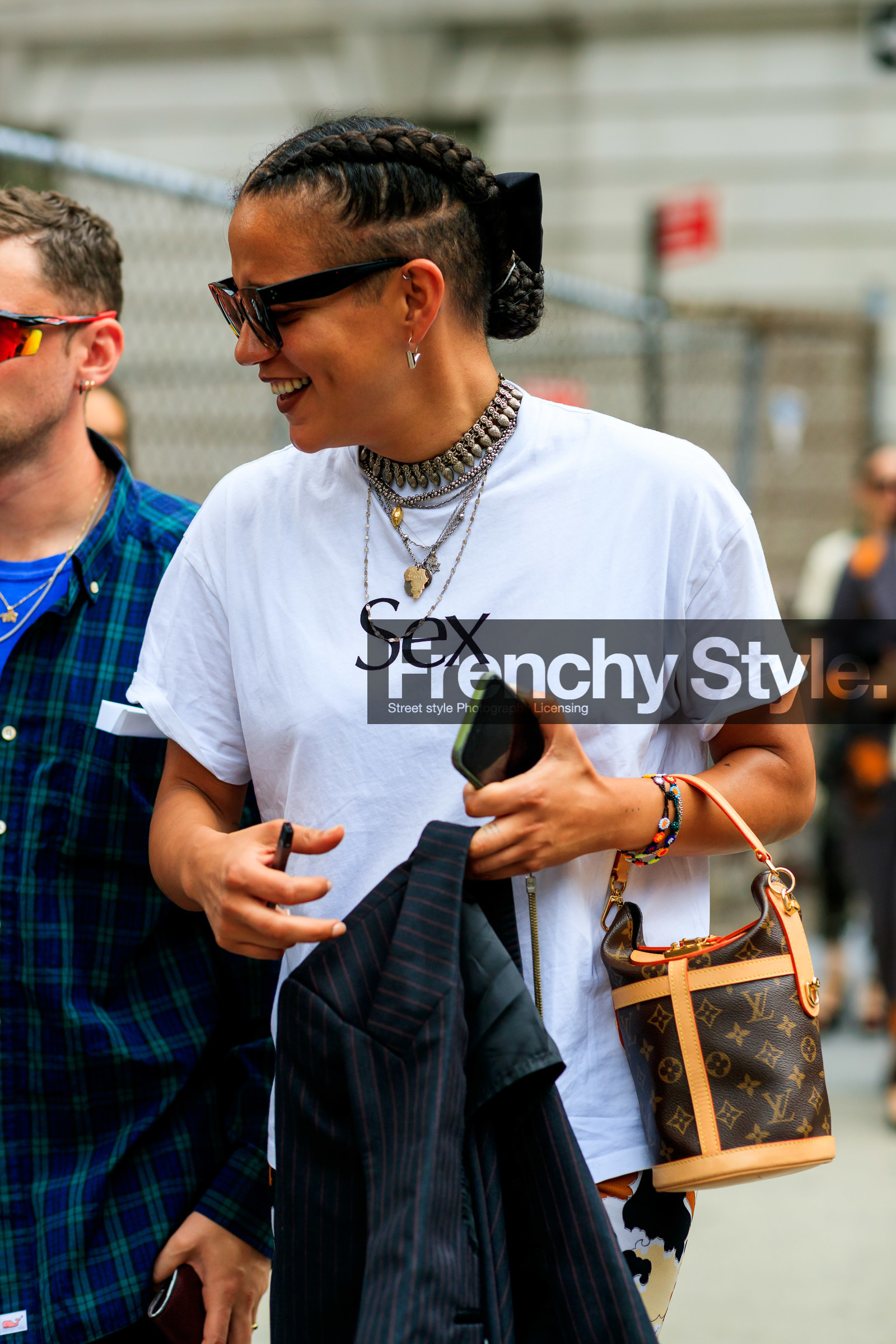 black jacket, bracelet, braids, brown bag, choker, earrings, iphone, leather bag, louis vuitton, monogram, necklace, printed t shirt, sunglasses, white t shirt, street style, jonathan paciullo, FW, frenchystyle, fashion week, NEW YORK, NYFW, SPRING SUMMER 2020, SS 20, vertical, detail, atmosphere details