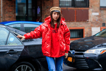 beige hat, blue denim, denim pants, down jacket, jeans, leather jacket, red jacket, red sweater, trousers, street style, jonathan paciullo, FW, frenchystyle, fashion week, NYFW, NEW YORK, AUTUMN WINTER 2018-2019, AW 18-19, FALL WINTER 2018-2019, FW 18-19, atmosphere details, horizontal, detail