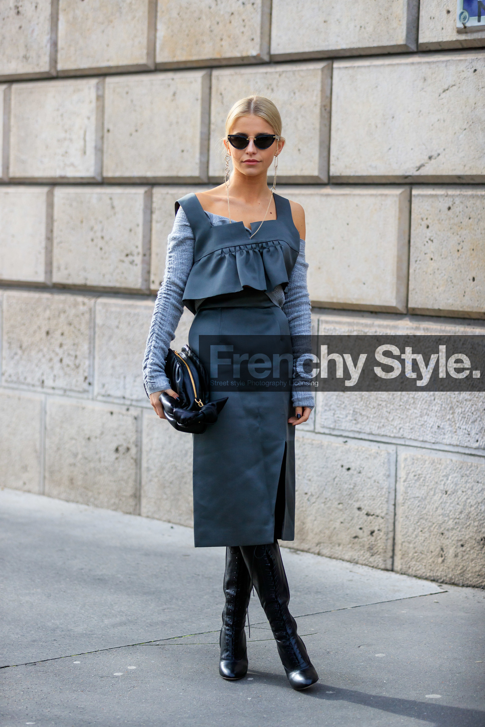 caro daur, dark grey top, dark grey skirt, ruffle top, sleeveless top, light green pullover, eyecat sunglasses, golden strap sunglasses, cropped top, black leather clutch, black leather boots, laced boots, high boots, mid long skirt, black sunglasses, miu miu look, miu miu skirt, miu miu boots, miu miu top, miu miu bag, fashion week, frenchystyle, FW, jonathan paciullo, street style, PFW, PARIS, vertical, full length