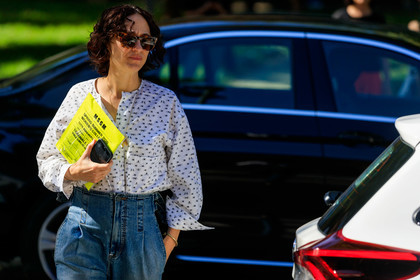white shirt, printed shirt, high waist pants, blue jeans, scale sunglasses, fashion week, frenchystyle, FW, jonathan paciullo, street style, horizontal, atmosphere details, detail, MFW, MILAN, SPRING SUMMER 2020, SS 20