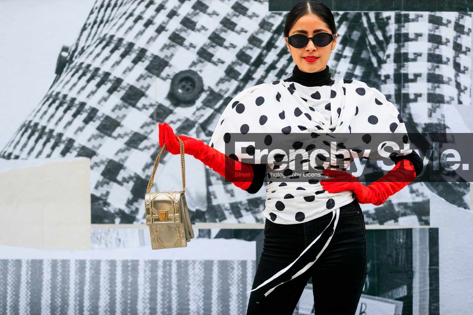 black denim, denim pants, gold bag, graphic shirt, jeans, leather bag, polka dot, printed shirt, red gloves, sunglasses, trousers, white blouse, street style, jonathan paciullo, FW, frenchystyle, fashion week, PFW, PARIS, AUTUMN WINTER 2018-2019, FALL WINTER 2018-2019, FW 18-19, horizontal, atmosphere details