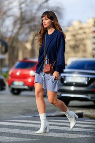 navy blue sweatshirt, drape sweatshirt, split sweatshirt, blue dress, white dress, striped dress, button dress, mini dress, crossbody bag, camel leather bag, white leather boots, animal skin bag, golden chain strap bag, lancel bag, square shape bag, mini bag, low boots, high heels boots, iphone, fashion week, frenchystyle, FW, jonathan paciullo, street style, PFW, PARIS, vertical, full length