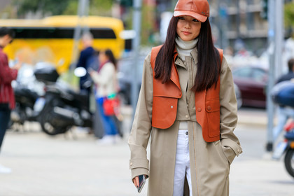 yoyo cao, sportmax cap, sportmax coat, camel leather cap, beige coat, camel leather coat, long coat, turtleneck pullover, close up detail, fashion week, frenchystyle, FW, jonathan paciullo, street style, horizontal, atmosphere details, detail, MFW, MILAN, SPRING SUMMER 2020, SS 20