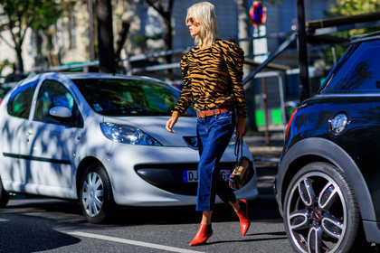 animal print, atmosphere details, blue denim, brown belt, denim pants, fashion week, frenchystyle, full length, FW, high heels, horizontal, jeans, jonathan paciullo, leather belt, leather shoes, linda tol, PARIS, PFW, printed sweater, red boots, SPRING SUMMER 2017, SS 17, street style, sunglasses, trousers, zebra