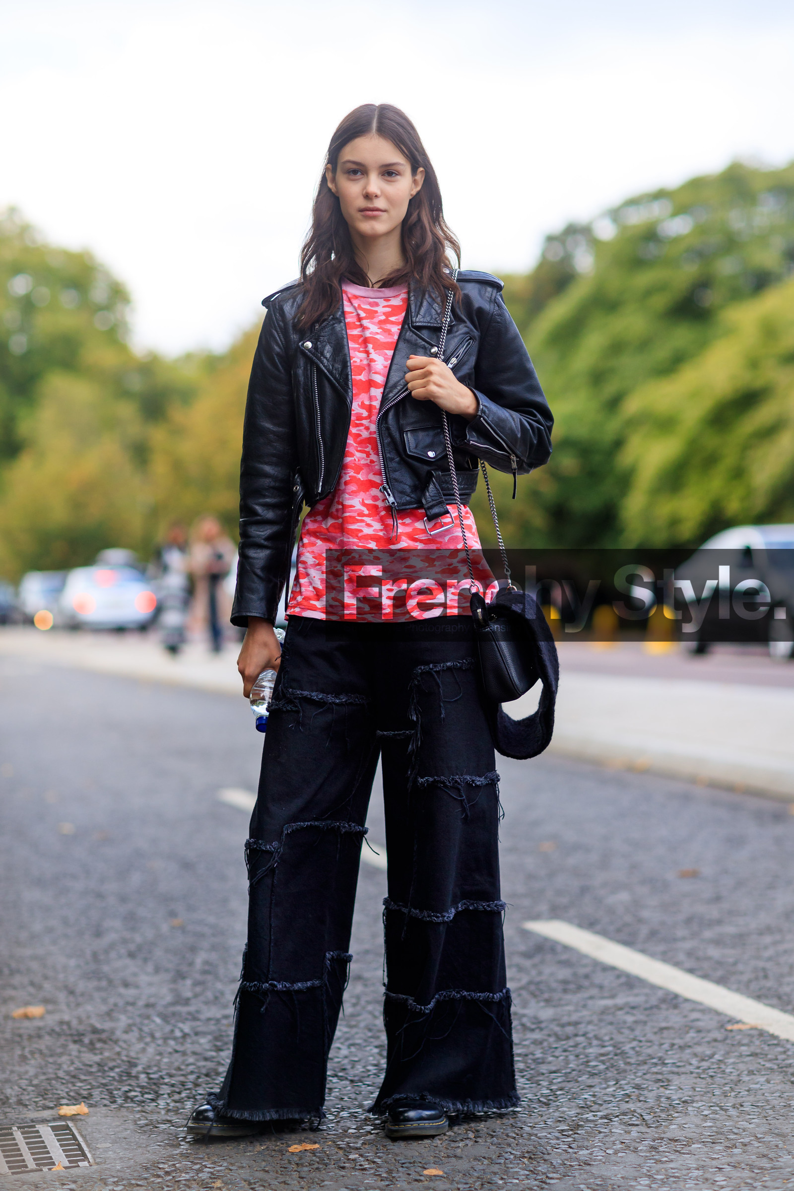 black bag, black denim, black jacket, black perfecto, black shoes, denim pants, dr martens, fashion week, frenchystyle, full length, FW, jeans, jonathan paciullo, leather bag, leather jacket, leather perfecto, leather shoes, LFW, LONDON, model, red top, SPRING SUMMER 2018, SS 18, street style, trousers, vertical