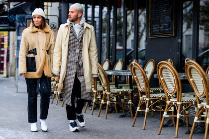 beige jacket, black denim, black pants, checked, denim pants, gingham, graphic jacket, high heels, hoodie, jeans, leather shoes, plaid, printed jacket, shearling, trousers, white beanie, white boots, white coat, white jacket, white sneakers, white sweater, fashion week, frenchystyle, FW, jonathan paciullo, street style, PFW, PARIS, AUTUMN WINTER 2018-2019, FALL WINTER 2018-2019, FW 18-19, horizontal, atmosphere details, full length, alice & j.s