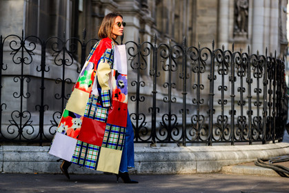 black shoes, blue denim, checked, denim pants, floral, flowers, graphic jacket, high heels, jeans, leather coat, leather shoes, multicolor jacket, patchwork, plaid, printed jacket, sunglasses, tartan, trousers, street style, jonathan paciullo, FW, frenchystyle, fashion week, PFW, PARIS, AUTUMN WINTER 2018-2019, FALL WINTER 2018-2019, FW 18-19, horizontal, atmosphere details, full length, chloe loulou de saison