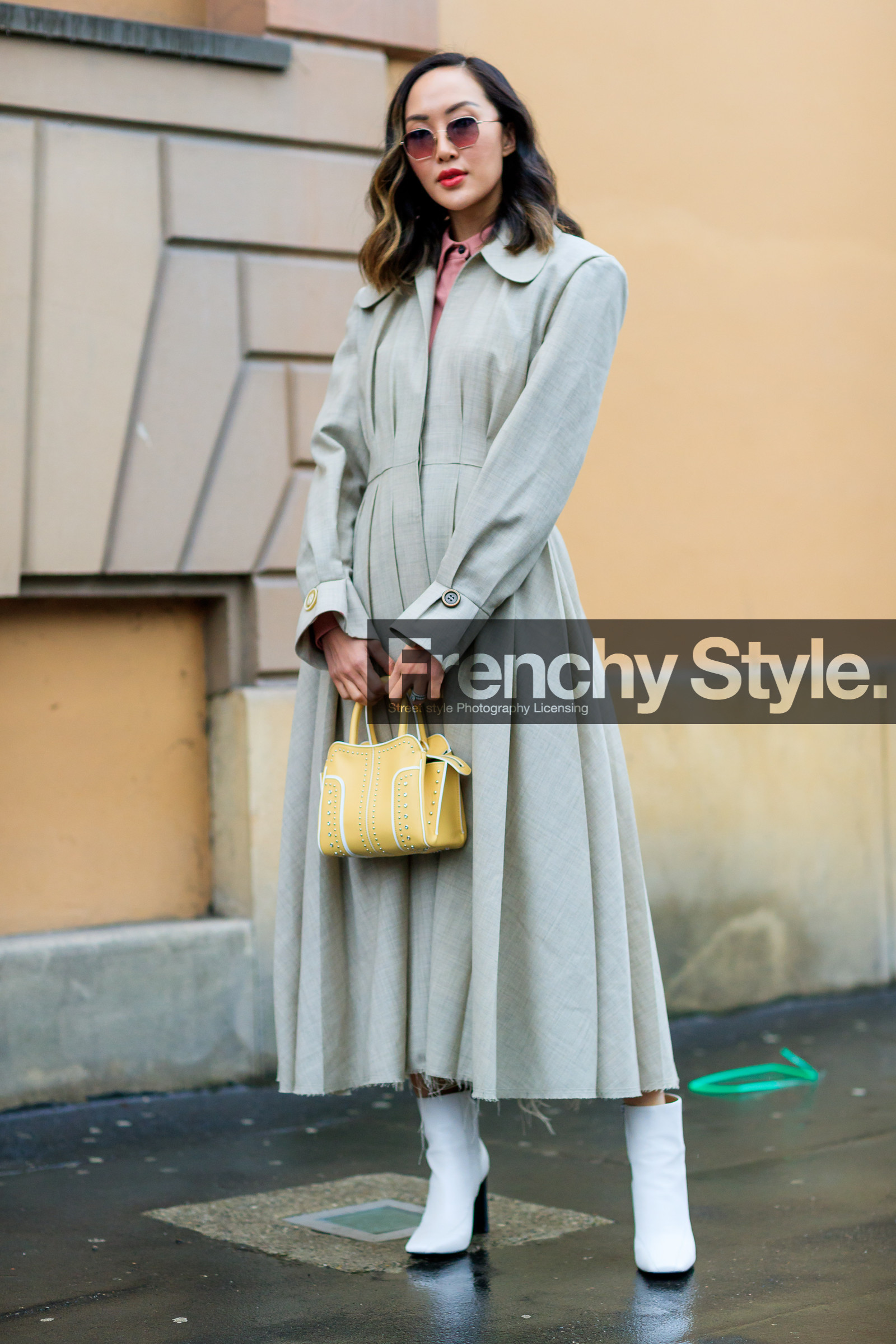 grey coat, high heels, leather bag, leather shoes, pleats, sunglasses, white boots, yellow bag, fashion week, frenchystyle, FW, jonathan paciullo, street style, MFW, MILAN, AUTUMN WINTER 2018-2019, FALL WINTER 2018-2019, FW 18-19, vertical, full length, Chriselle Lim