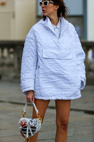 estelle pigault, white hoodie, white jacket, white coat, white raincoat, raincoat, used coat, used jacket, used hoodie, dior coat, dior jacket, dior hoodie, dior bag, jacket dress, white sunglasses, prada sunglasses, white leather bag, floral embroidered bag, hand bag, dior saddle bag, zipped jacket, zipped coat, zipped hoodie, fashion week, frenchystyle, FW, jonathan paciullo, street style, PFW, PARIS, AUTUMN WINTER 2020-2021, FALL WINTER 2020-2021, FW 20-21, vertical, atmosphere details, detail