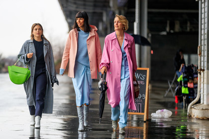 black pants, black sweater, blue jacket, blue pants, blue skirt, blue sweater, checked coat, gingham, glitter, green bag, high heels, leather bag, leather shoes, pink coat, pink jacket, plaid, printed coat, shiny boots, silver shoes, trousers, white boots, street style, jonathan paciullo, FW, frenchystyle, fashion week, NYFW, NEW YORK, AUTUMN WINTER 2018-2019, AW 18-19, FALL WINTER 2018-2019, FW 18-19, atmosphere details, horizontal, full length, Rebecca Laurey
