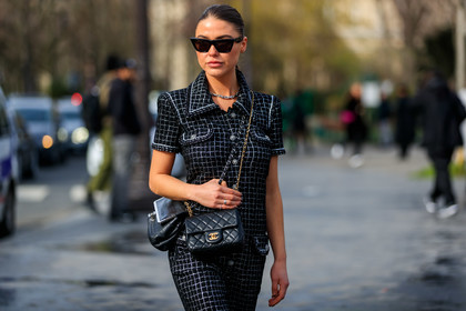 sophia roe, black jumpsuit, checked jumpsuit, short sleeves jumpsuit, multi pocket jumpsuit, silvered jumpsuit, lurex jumpsuit, crossbody bag, black sunglasses, celine sunglasses, butterfly sunglasses, button jumpsuits, black leather bag, quilted bag, silvered chain strap bag, golden chain strap bag, multi bag, chanel bag, chanel jumpsuit, fashion week, frenchystyle, FW, jonathan paciullo, street style, PFW, PARIS, horizontal, atmosphere details, detail