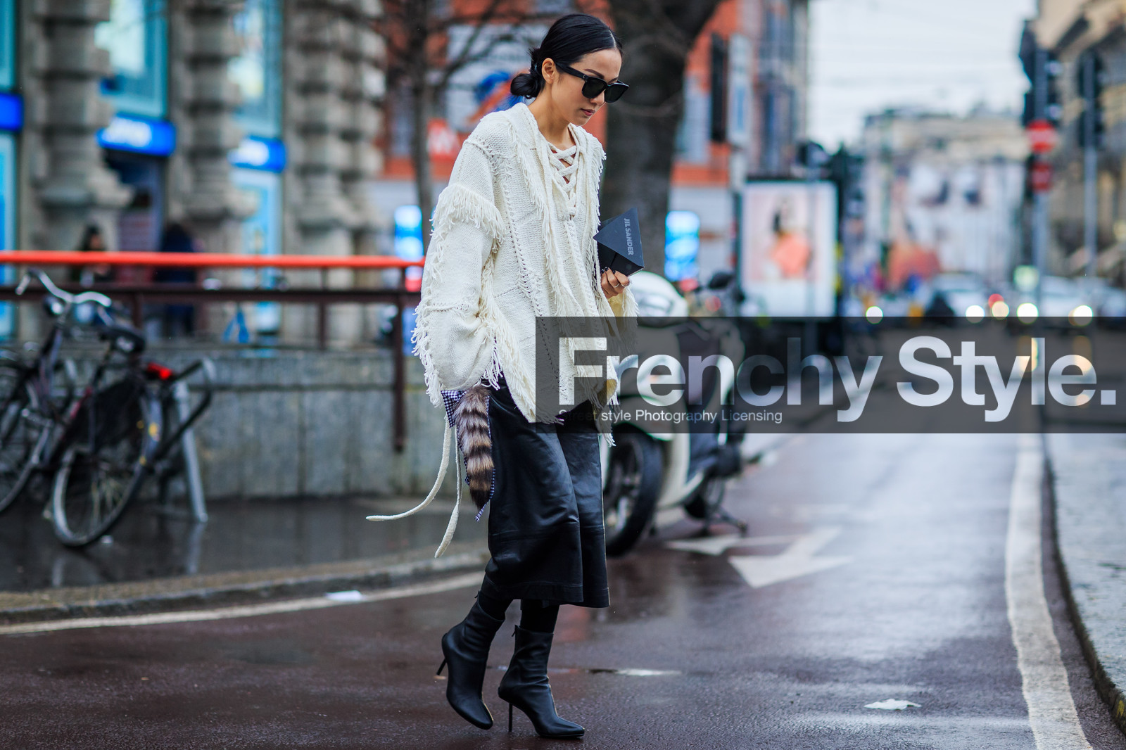 atmosphere details, AUTUMN WINTER 2016-2017, AW 16-17, black boots, black pants, FALL WINTER 2016-2017, fashion week, frenchystyle, full length, FW, FW 16-17, high heels, horizontal, jonathan paciullo, leather boots, leather pants, LFW, LONDON, maison martin margiela, MENSWEAR, street style, sunglasses, white knit, white sweater, yoyo cao