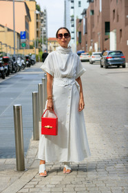 geraldine boublil, white dress, white total look, white leather shoes, high collar dress, drape dress, belted dress, short sleeves dress, long dress, button dress, red leather bag, hand bag, square shape bag, square shape glasses, fashion week, frenchystyle, FW, jonathan paciullo, street style, vertical, full length, MFW, MILAN, SPRING SUMMER 2020, SS 20