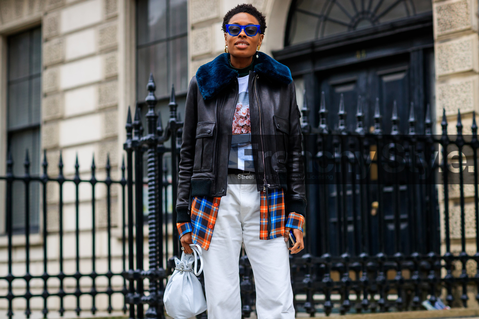 black jacket, checked shirt, earrings, fur collar, leather bag, leather jacket, sunglasses, trousers, white bag, white pants, street style, jonathan paciullo, FW, frenchystyle, fashion week, LFW, LONDON, AUTUMN WINTER 2018-2019, AW 18-19, FALL WINTER 2018-2019, FW 18-19, horizontal, atmosphere details, detail, donna wallace