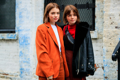 black bag, black jacket, corduroy, crocodile, fanny pack, fur collar, graphic skirt, leather bag, leather jacket, orange jacket, orange pants, printed skirt, red skirt, red sweater, shearling, striped skirt, trousers, white t-shirt, street style, jonathan paciullo, FW, frenchystyle, fashion week, NYFW, NEW YORK, AUTUMN WINTER 2018-2019, AW 18-19, FALL WINTER 2018-2019, FW 18-19, atmosphere details, horizontal, detail, molly and reese blustein