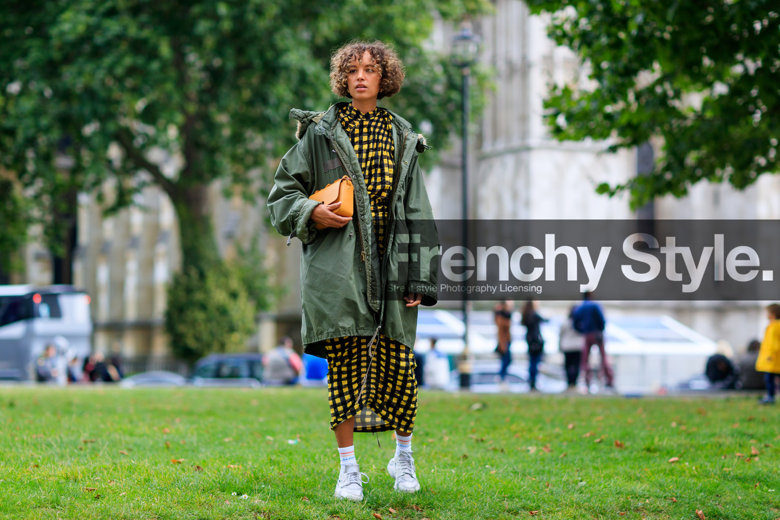 atmosphere details, checked dress, fashion week, frenchystyle, full length, FW, graphic dress, green jacket, horizontal, jonathan paciullo, leather bag, LFW, LONDON, plaid, printed dress, SPRING SUMMER 2018, SS 18, street style, white sneakers, white socks, yellow bag, yellow dress