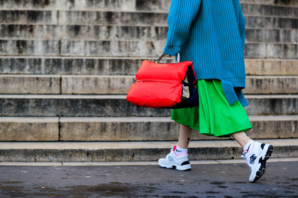 blue sweater, chanel, graphic bag, green skirt, leather bag, leather shoes, maison martin margiela, nike, oversize, pleated skirt, printed bag, red bag, turtleneck sweater, white sneakers, white socks, street style, jonathan paciullo, FW, frenchystyle, fashion week, PFW, PARIS, AUTUMN WINTER 2018-2019, FALL WINTER 2018-2019, FW 18-19, horizontal, atmosphere details