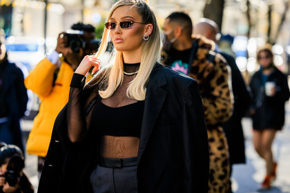 dark sunglasses, jewelry, silver loops, silver necklace, transparent black top, black blazer, details, fashion week, frenchystyle, FW, jonathan paciullo, street style, NYFW, NEW YORK, AUTUMN WINTER 2022-2023, FALL WINTER 2022_2023, FW 22-23, atmosphere details, horizontal