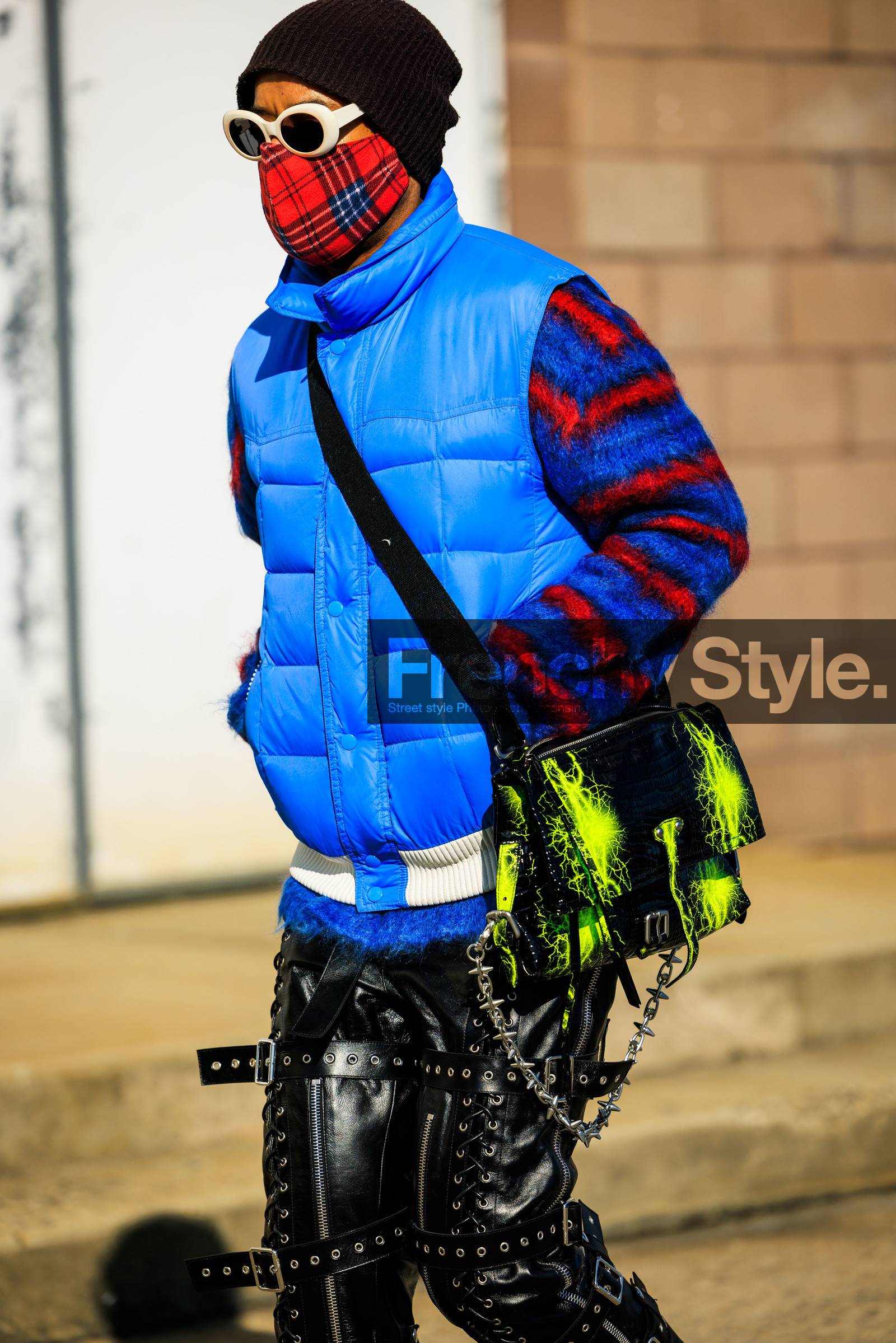 blue vest, sleeveless vest, white sunglasses, red plaid mask, stripes sweater, knitted sweater, wool sweater, black beanie, croco pants, leather pants, black pants, croco printed bag, black handbag, fashion week, frenchystyle, FW, jonathan paciullo, street style, NYFW, NEW YORK, AUTUMN WINTER 2022-2023, FALL WINTER 2022_2023, FW 22-23, vertical, atmosphere details
