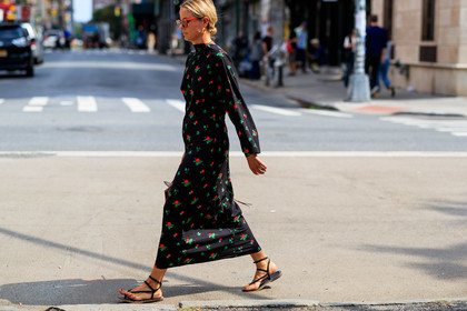 black dress, black shoes, floral, flowers, graphic dress, leather shoes, printed dress, sunglasses, street style, jonathan paciullo, FW, frenchystyle, fashion week, NEW YORK, NYFW, SPRING SUMMER 2020, SS 20, horizontal, atmosphere details, detail