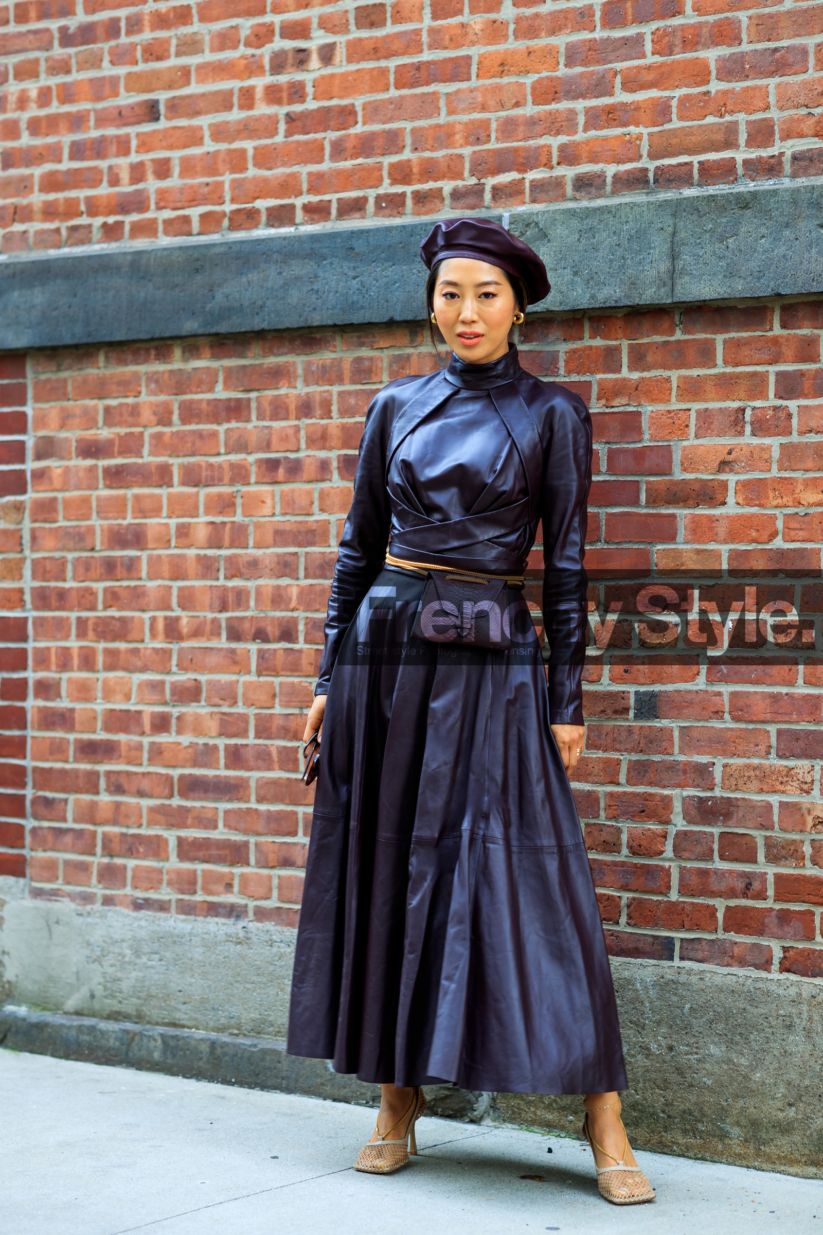 aimee song, beige shoes, beret, bordeaux, bottega veneta, brown dress, brown hat, burgundy, fanny pack, fishnet, high heels, leather dress, leather shoes, tone on tone, total look brown, street style, jonathan paciullo, FW, frenchystyle, fashion week, NEW YORK, NYFW, SPRING SUMMER 2020, SS 20, vertical, full length