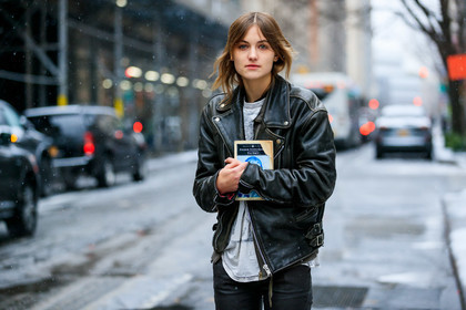 black jacket, black perfecto, graphic bag, grey t shirt, leather bag, leather jacket, leather perfecto, model, printed bag, street style, jonathan paciullo, frenchystyle, NYFW, NEW YORK, AUTUMN WINTER 2019-2020, AW 19-20, FALL WINTER 2019-2020, FW 19-20, FW, fashion week, atmosphere details, horizontal, detail