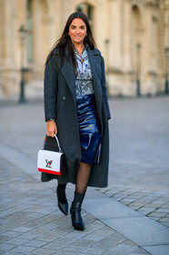 laure heriard dubreuil, dark grey coat, navy blue vinyl skirt, vinyl skirt, mid long skirt, grey top, grey blouse, pearl embroidered blouse, pearl embroidered top, floral printed blouse, floral printed top, geometrical printed top, red leather bag, white leather bag, hand bag, louis vuitton bag, louis vuitton blouse, louis vuitton top, louis vuitton skirt, low necked blouse, low necked top, black leather boots, low boots, chelsea boots, fashion week, frenchystyle, FW, jonathan paciullo, street style, PFW, PARIS, vertical, full length
