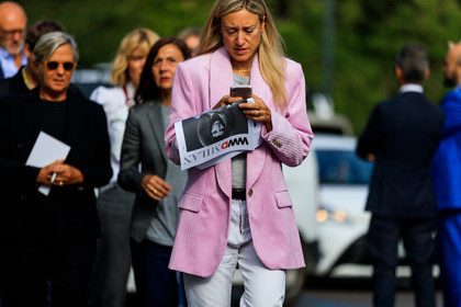 velvet jacket, corduroy jacket, lilac jacket, fashion week, frenchystyle, FW, jonathan paciullo, street style, horizontal, atmosphere details, detail, MFW, MILAN, SPRING SUMMER 2020, SS 20