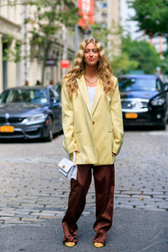 balenciaga, blazer, brown pants, emili sindlev, leather bag, leather shoes, necklace, oversize, pearls, trousers, white bag, yellow jacket, yellow shoes, street style, jonathan paciullo, FW, frenchystyle, fashion week, NEW YORK, NYFW, SPRING SUMMER 2020, SS 20, vertical, full length
