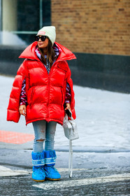 blue boots, blue denim, denim pants, down jacket, grey beanie, jeans, leather bag, leather shoes, red jacket, sunglasses, supreme, trousers, white bag, street style, jonathan paciullo, frenchystyle, NYFW, NEW YORK, AUTUMN WINTER 2019-2020, AW 19-20, FALL WINTER 2019-2020, FW 19-20, fashion week, FW, vertical, full length