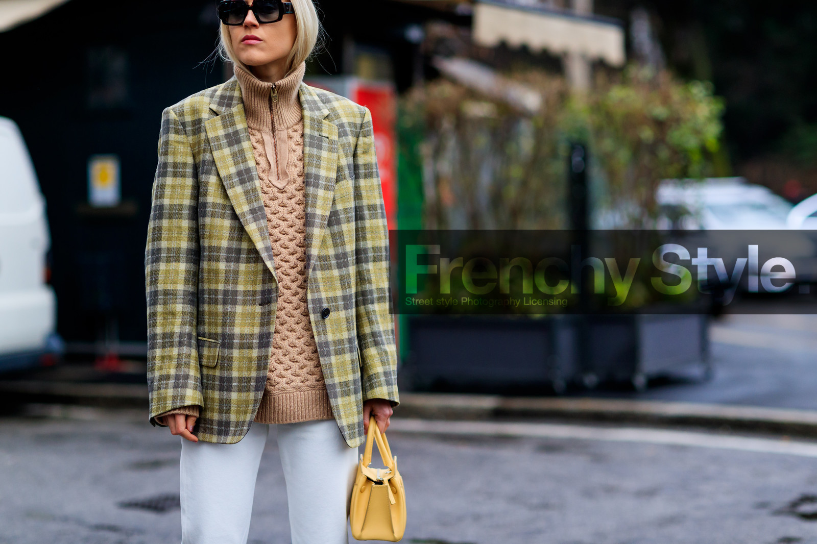 blazer, checked, denim pants, graphic jacket, green jacket, jeans, leather bag, plaid, printed jacket, trousers, white denim, yellow bag, fashion week, frenchystyle, FW, jonathan paciullo, street style, MFW, MILAN, AUTUMN WINTER 2018-2019, FALL WINTER 2018-2019, FW 18-19, horizontal, atmosphere details, linda tol