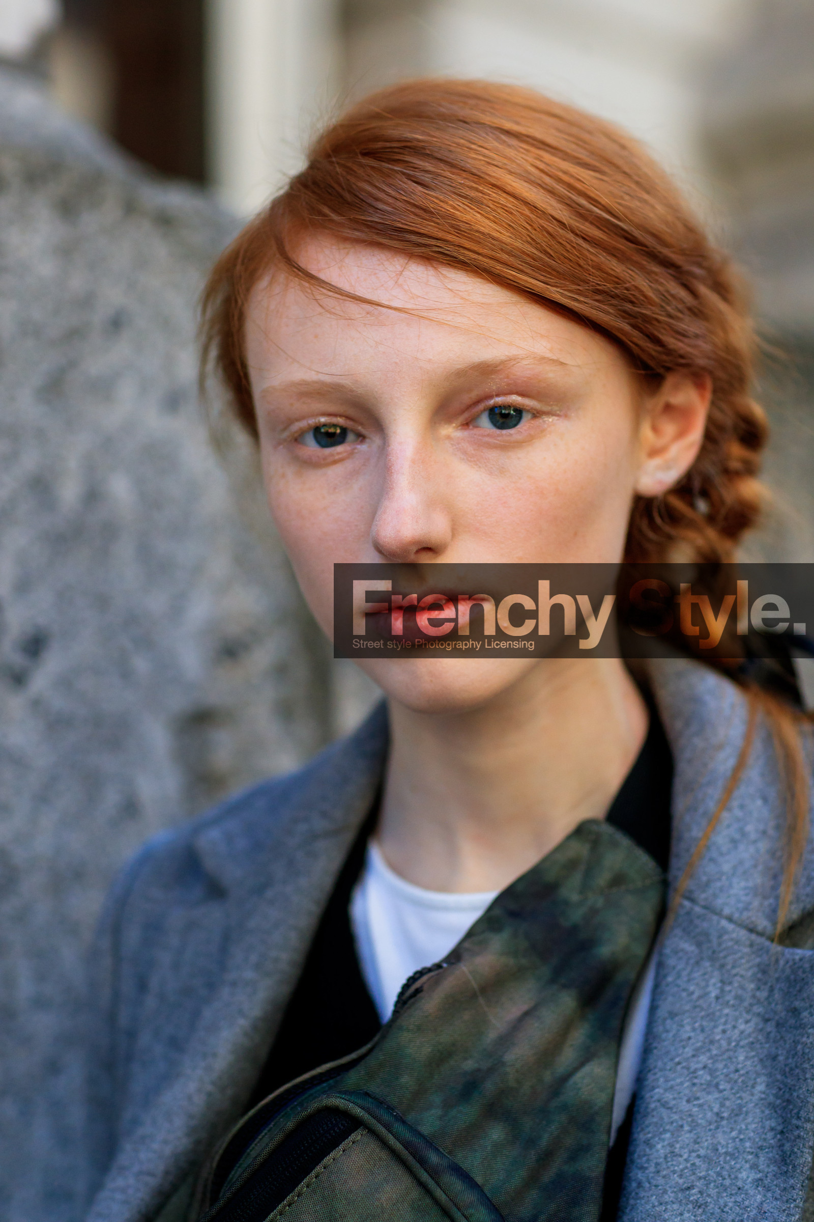 fanny pack, green bag, grey coat, leather bag, red head, street style, jonathan paciullo, FW, frenchystyle, fashion week, LFW, LONDON, AUTUMN WINTER 2018-2019, AW 18-19, FALL WINTER 2018-2019, FW 18-19, vertical, atmosphere details, detail, portrait, model