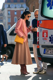 caroline issa, pink dress, pink jacket, pink total look, ferragamo bag, yellow leather bag, shoulder bag, chain strap bag, knit dress, knitwear, burgundy leather boots, high boots, high heels boots, long dress, fashion week, frenchystyle, FW, jonathan paciullo, street style, vertical, full length, MFW, MILAN, SPRING SUMMER 2020, SS 20