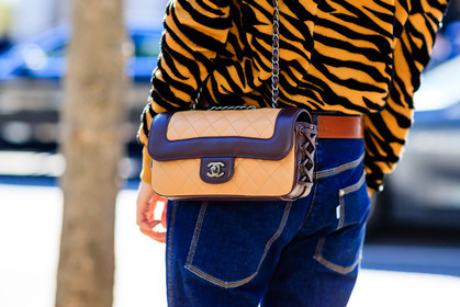 animal print, atmosphere details, back detail, beige bag, blue denim, brown belt, chanel, denim pants, detail, fashion week, frenchystyle, FW, horizontal, jeans, jonathan paciullo, leather bag, leather belt, linda tol, PARIS, PFW, printed sweater, SPRING SUMMER 2017, SS 17, street style, trousers, zebra