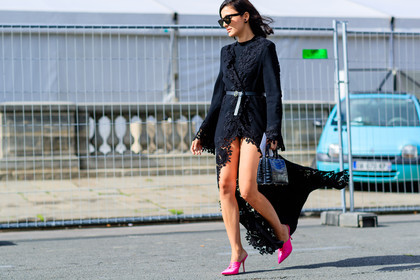 atmosphere details, black bag, black belt, black dress, detail, eleonora carisi, fashion week, frenchystyle, FW, high heels, horizontal, jonathan paciullo, lace dress, leather bag, leather belt, leather shoes, PARIS, PFW, pink shoes, SPRING SUMMER 2017, SS 17, street style, sunglasses