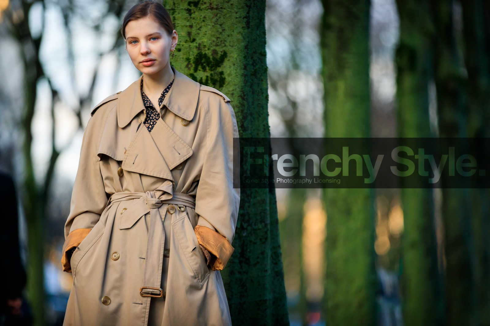 beige coat, trench coat, street style, jonathan paciullo, FW, frenchystyle, fashion week, PFW, PARIS, AUTUMN WINTER 2018-2019, FALL WINTER 2018-2019, FW 18-19, horizontal, atmosphere details, model