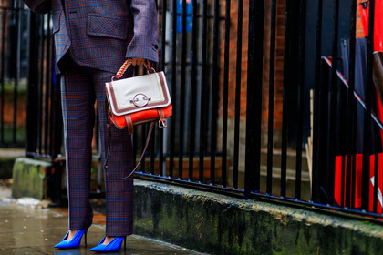 balenciaga, beige top, blue shoes, checked, graphic bag, graphic jacket, graphic pants, grey jacket, grey pants, grey suit, high heels, jw anderson, leather bag, leather shoes, plaid, printed bag, printed jacket, printed pants, Tiffany Hsu, trousers, white bag, LONDON, LFW, fashion week, frenchystyle, FW, jonathan paciullo, street style, AUTUMN WINTER 2019-2020, AW 19-20, FW 19-20, FALL WINTER 2019-2020, horizontal, atmosphere details, detail